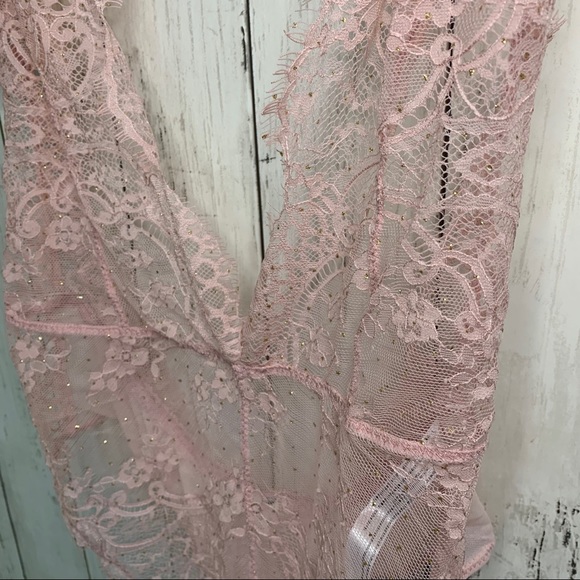 NWT Free People Showoff Lace Bodysuit - Picture 4 of 7